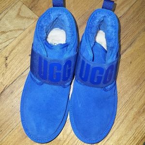 2.UGGS SIZE 8 BLUE